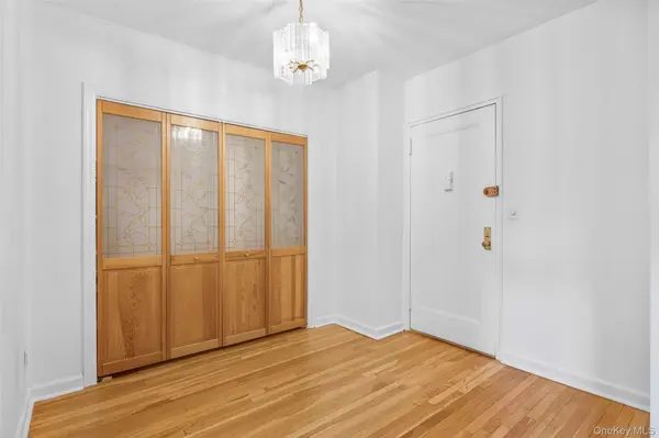 101 Old Mamaroneck RD #1B1B, White Plains, NY 10605