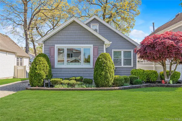 196 Central AVE, Lynbrook, NY 11563