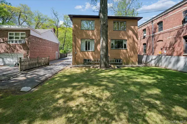 4534 Henry Hudson Pkwy, Bronx, NY 10471