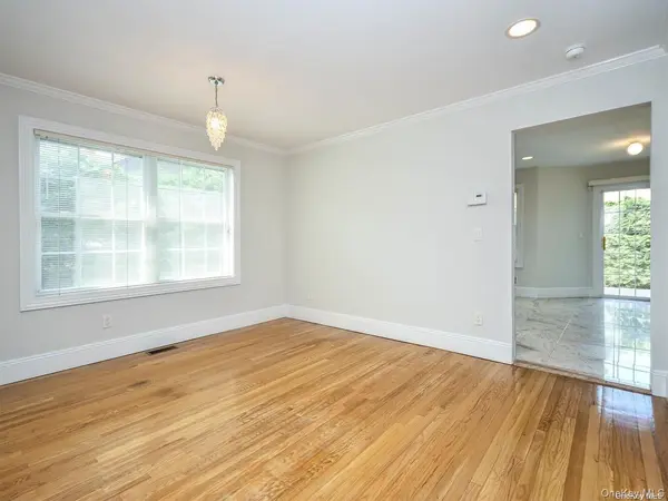 51 Inwood RD #B, Port Washington, NY 11050