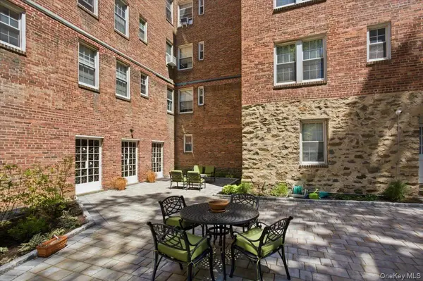 21 N Chatsworth AVE #2J, Larchmont, NY 10538