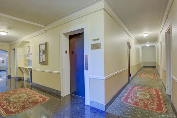 76-35 113th ST #1A, Forest Hills, NY 11375