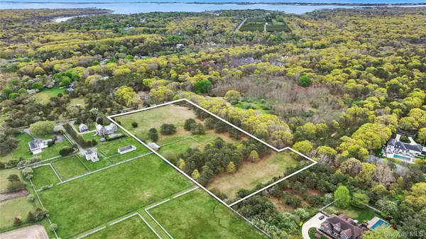 144 DAMASCUS RD, East Quogue, NY 11942