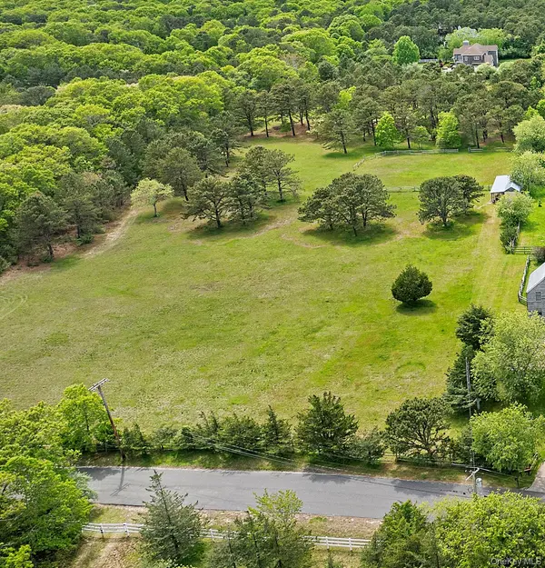 144 DAMASCUS RD, East Quogue, NY 11942