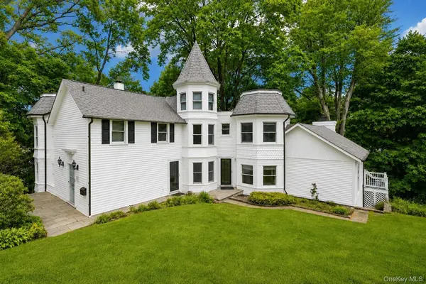 54 Hillside AVE,  Mount Kisco,  NY 10549