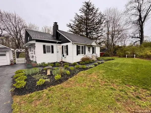 29 E Kerley Corners, Red Hook, NY 12571