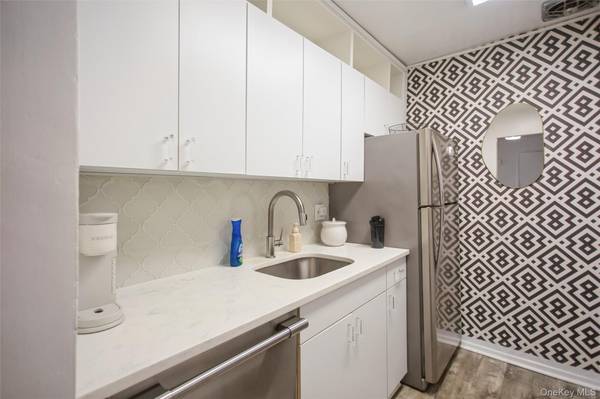 711 Shore RD #2C, Long Beach, NY 11561