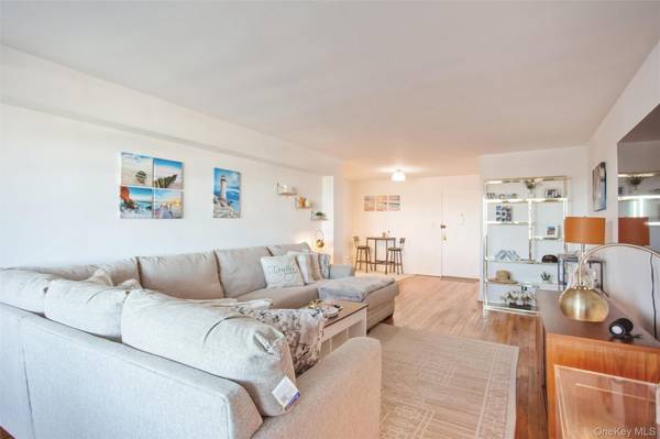 711 Shore RD #2C, Long Beach, NY 11561