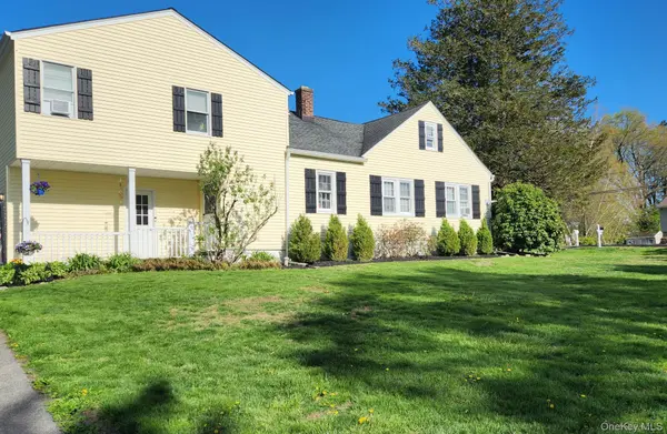 8 Raymond DR, Carmel, NY 10512