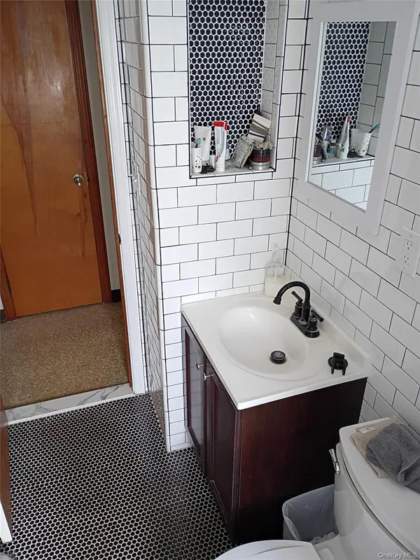 93 E Railroad AVE, West Haverstraw, NY 10993
