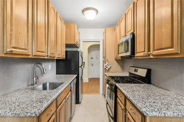 73-20 Austin ST #3O, Forest Hills, NY 11375