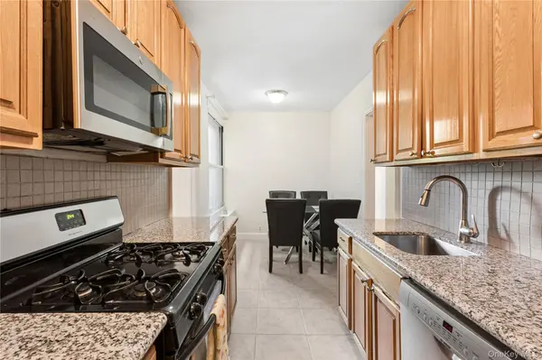 73-20 Austin ST #3O, Forest Hills, NY 11375