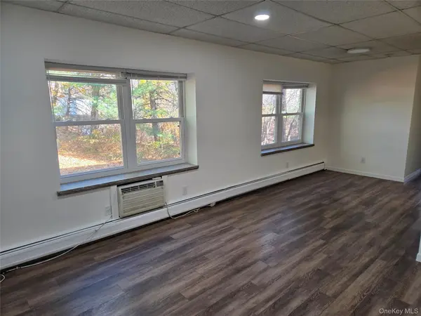 119 W Crooked Hill RD #104, Pearl River, NY 10965