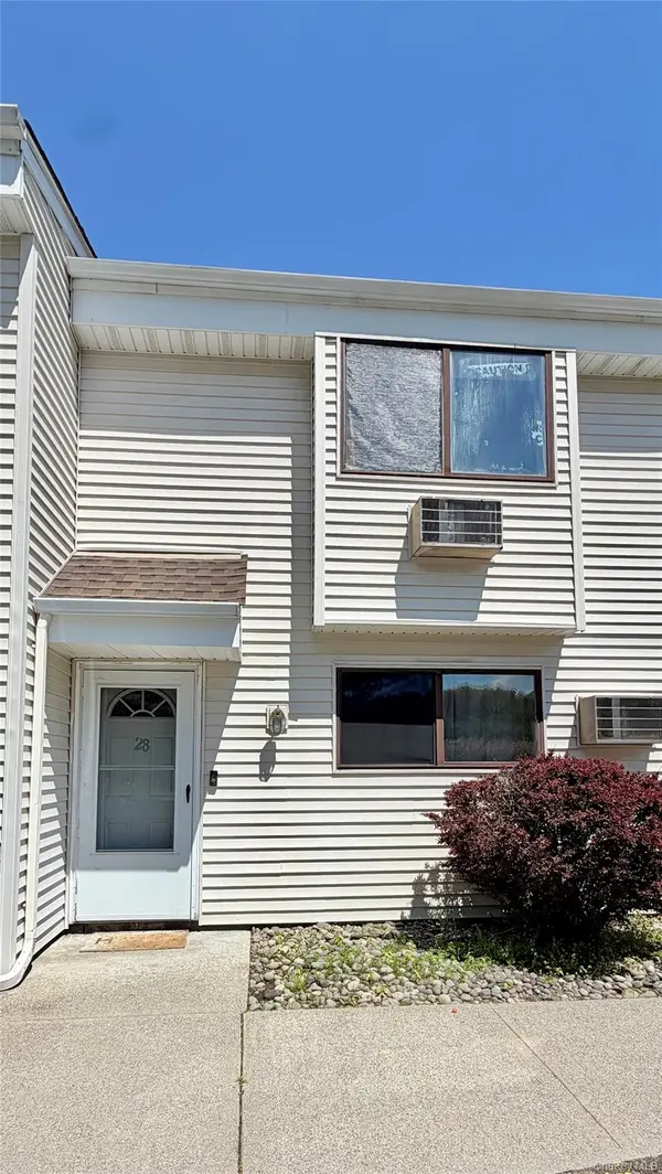 25 Pierces RD #28, Newburgh, NY 12550