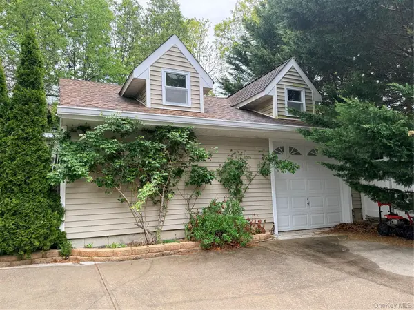 26 Long Beach DR, Sound Beach, NY 11789