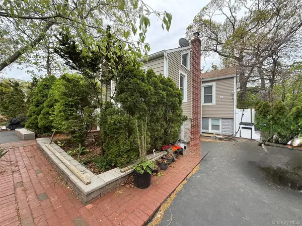 26 Long Beach DR, Sound Beach, NY 11789