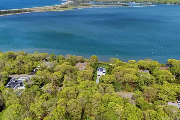 27 Three Mile Harbor DR, East Hampton, NY 11937