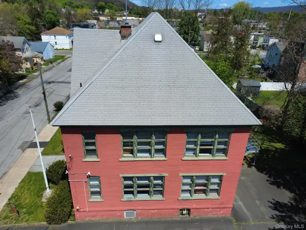 9 Thompson ST, Port Jervis, NY 12771