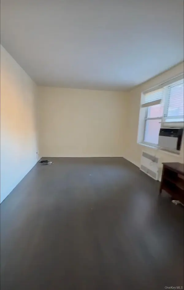 2710 Parsons BLVD #2F, Flushing, NY 11354