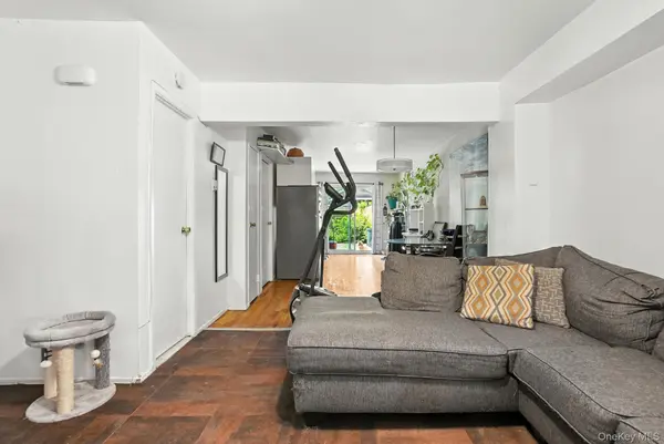 61-26 Booth ST, Rego Park, NY 11374