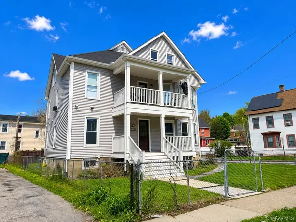 8 Fox TER, Poughkeepsie, NY 12603