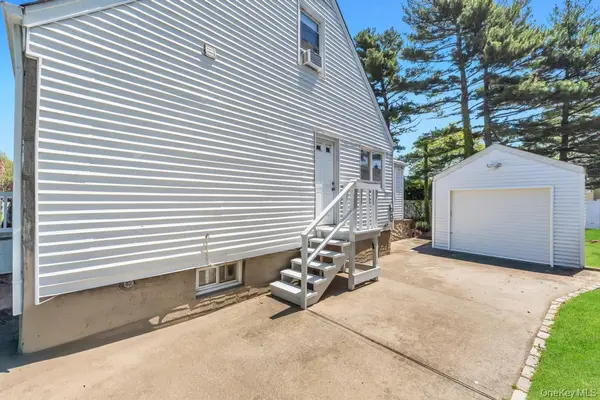 445 Peninsula BLVD, Lynbrook, NY 11563