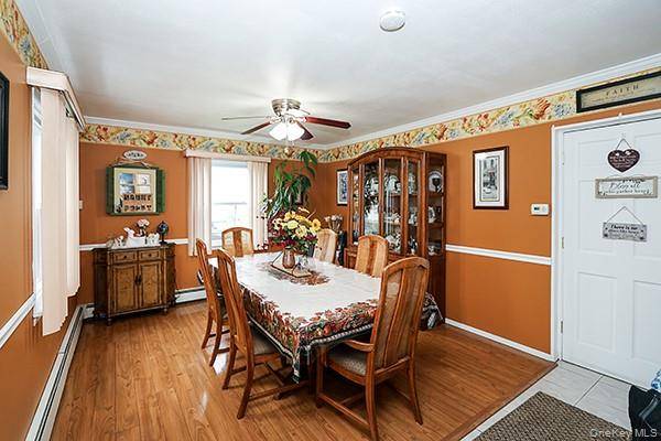 56 Haven LN, Levittown, NY 11756