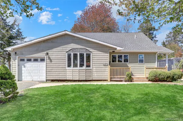 339 Barton AVE, East Patchogue, NY 11772