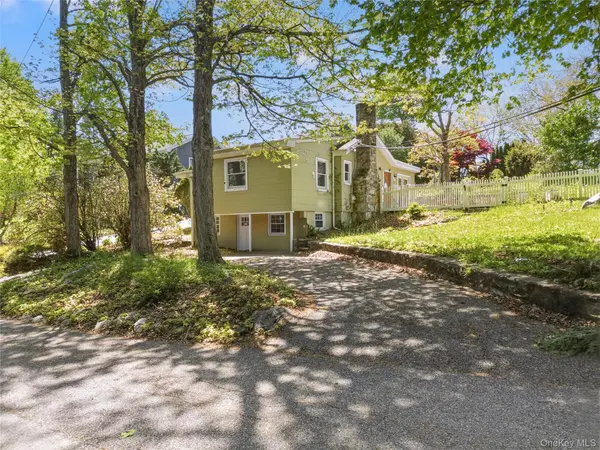 2 Springdale RD, Yorktown Heights, NY 10598