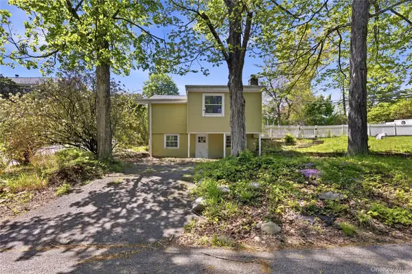 2 Springdale RD, Yorktown Heights, NY 10598