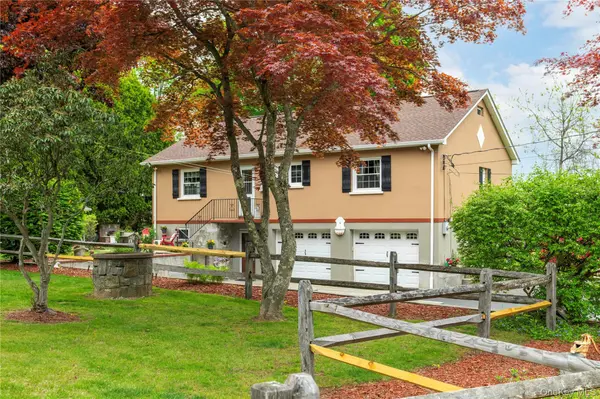 33 Arbor LN, Brewster, NY 10509