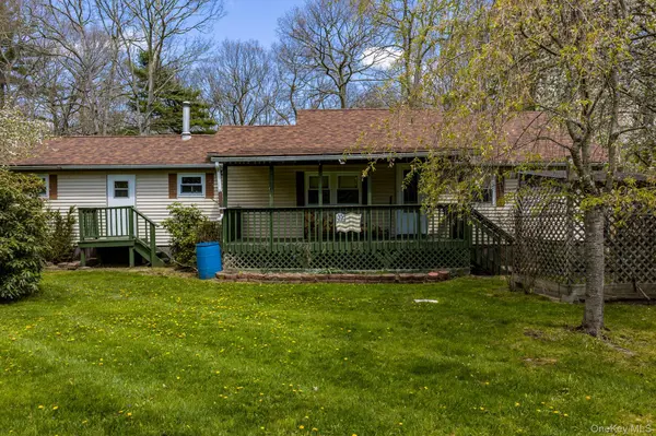 88 W Peenpack TRL, Sparrowbush, NY 12780