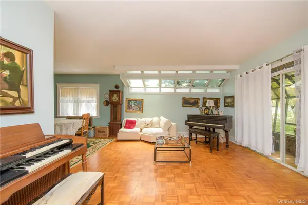 88 Prospect AVE, Douglaston, NY 11363