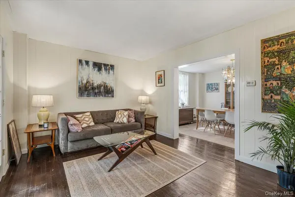 70-03 37th AVE, Jackson Heights, NY 11372