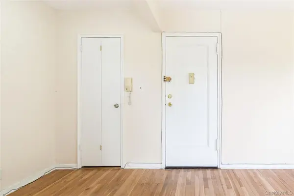 46-11 215th PL #3A, Bayside, NY 11361
