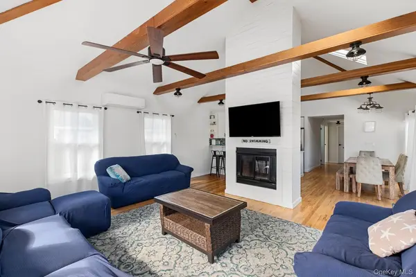 485 Bayberry WALK, Ocean Beach, NY 11770