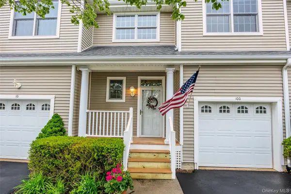 100 Cove LN #100,  East Setauket,  NY 11733