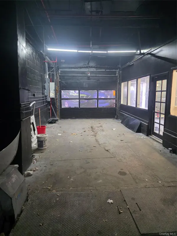 21006 Jamaica AVE, Queens Village, NY 11428