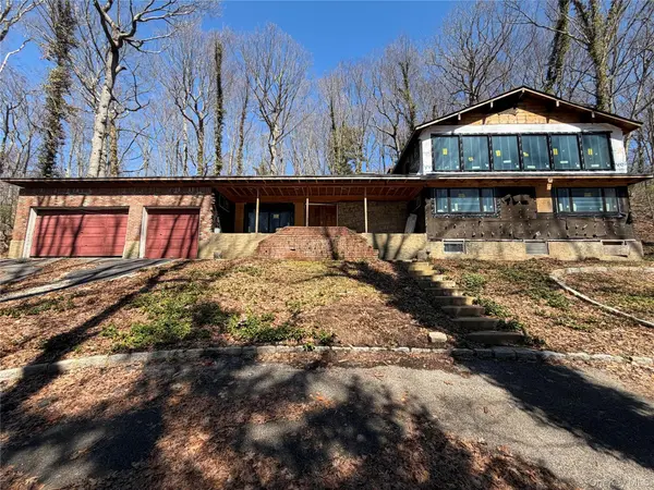 19 Tiffany RD, Oyster Bay, NY 11771