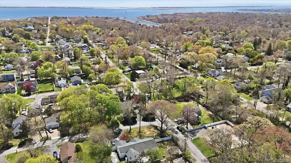 134 Washington DR, Mastic Beach, NY 11951