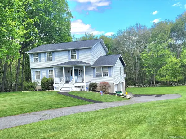 2 Stonewall DR, Holmes, NY 12531