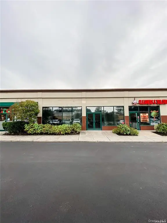 240 Glen Head RD #4, Glen Head, NY 11545