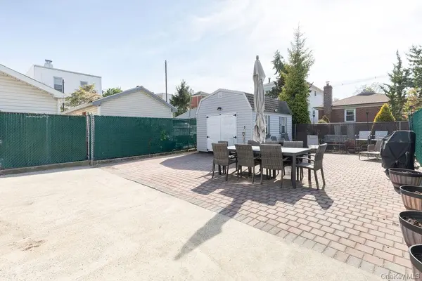 1332 129th ST, College Point, NY 11356