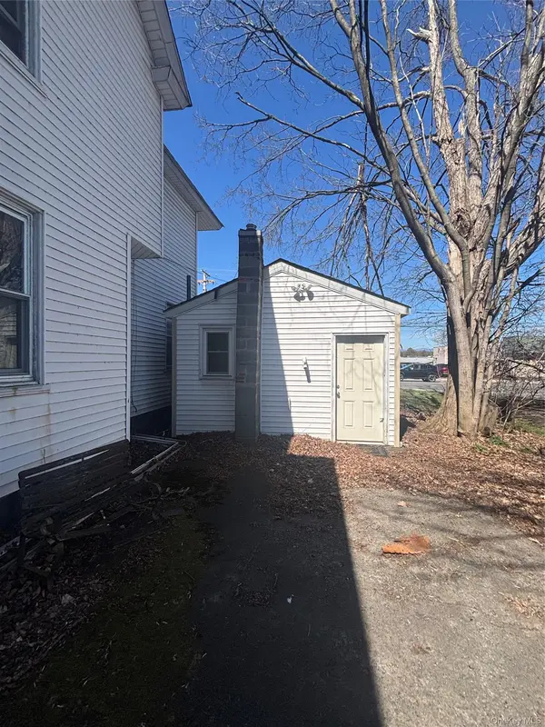 460 Albany, Kingston, NY 12401