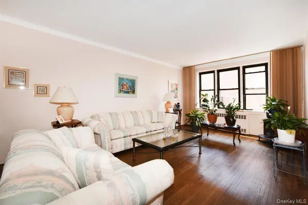 143-50 Hoover AVE #416, Briarwood, NY 11435