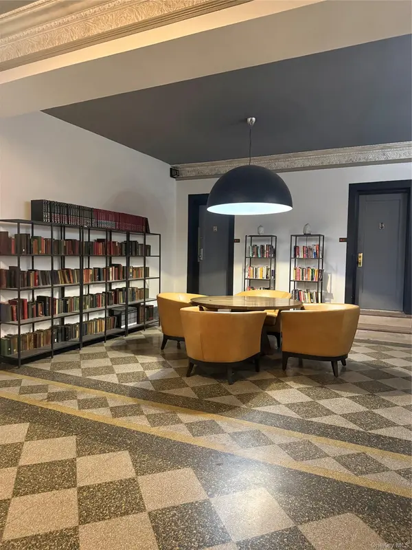 42-22 Ketcham ST #4E, Elmhurst, NY 11373