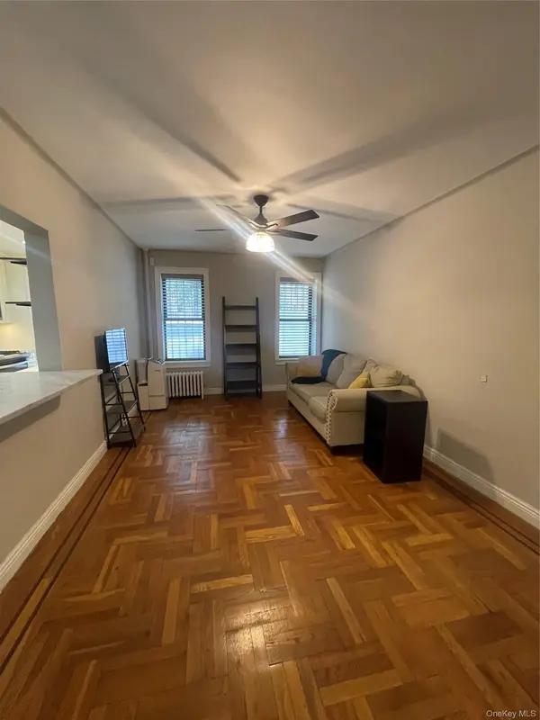 1922 McGraw AVE #1H, Bronx, NY 10462