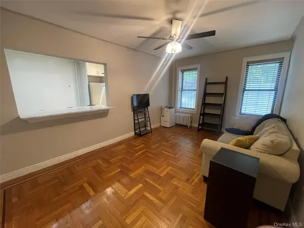 1922 McGraw AVE #1H, Bronx, NY 10462