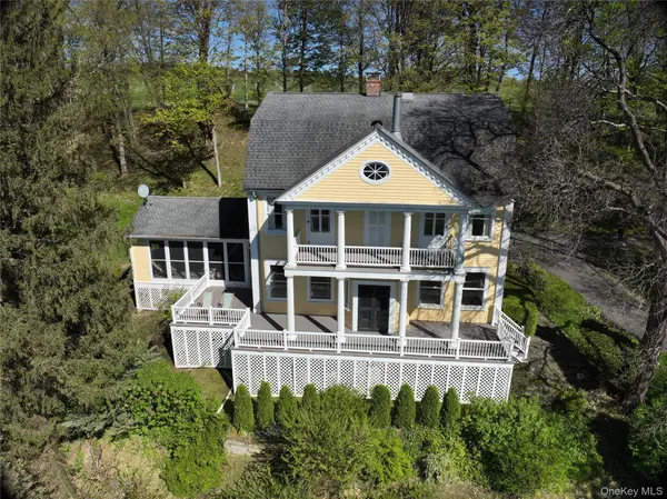 170 Greendale RD, Hudson, NY 12534