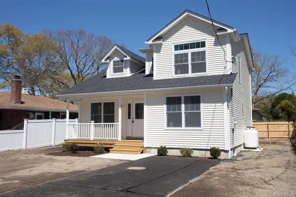 33 Dressel, Mastic, NY 11950